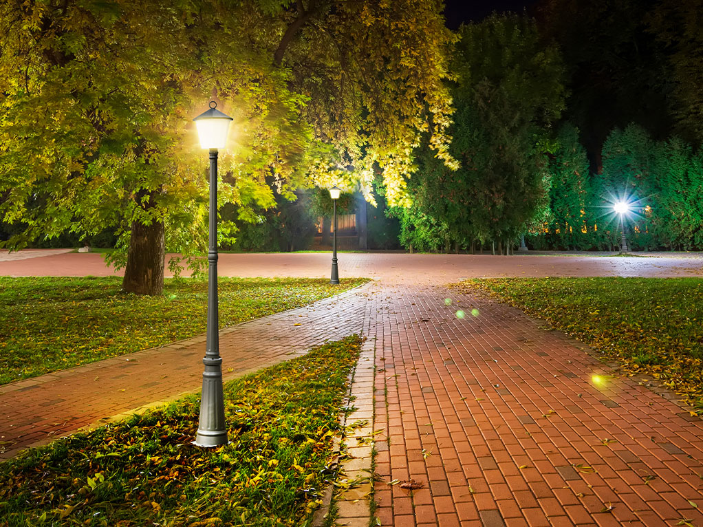 EU - עמוד גינה "לונדון'" ראש בודד 3000K 20W IP54